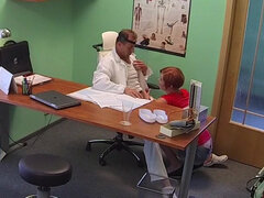 Парочка, Доктор, Медосмотр, Лизание, Медсестра, От первого лица, Рыжие, Униформа