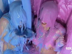 Tussi, Grosser arsch, Blondine, Vollbusig, Fetisch, Natürlichen titten, Flotter dreier, Titten