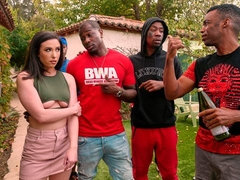 Anaal, Bruinharig, Pop, Dubbele penetratie, Groep, Handbeurt, Interraciaal, Orgie