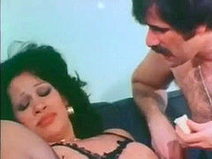 Femme dominatrice, Rétro ancien