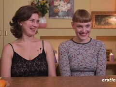 Amateur lesbians sharing strapon sex toy - Emma befriedigt Amanita mit Strap-On Dildo - German