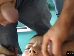 18 jahre, Leie, Blasen, Braunhaarige, Spermaladung, Muschi, Schlafend, Jungendliche (18+)