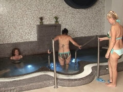 Poilue, Mature, Nue  à poil