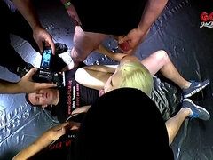 Sucer une bite, Bukkaké, Collège université, Éjaculer dans la bouche, Tir de sperme, Partouze, Hd, Avaler