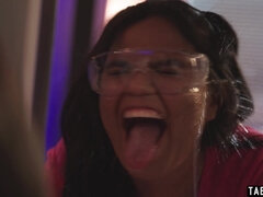 Grosse titten, Vollbusig, Latina, Zierlich, Muschi, Jungendliche (18+), Flotter dreier, Titten