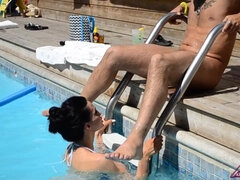 Amy Anderssen hot sex in the pool