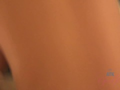 Leie, In den arsch, Arsch, Blasen, Braunhaarige, Freundin, Pov, Rasiert