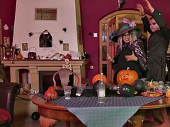 Grosser schwanz, Geile alte tussi, Europäisch, Spiele, Oma, Hardcore, Lecken, Party