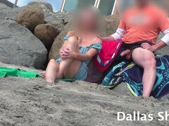 ビーチ, デカパイ, 捕まる, 露出狂, 彼女, オナニー, ヌード, のぞき