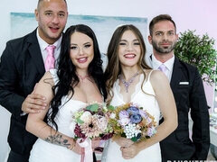 Grosser arsch, Grosser schwanz, Grosse titten, Blasen, Tochter, Hundestellung, Milf