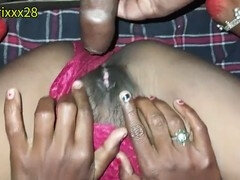 18 jahre, Tante, Bisexuell, Besamung, Indisch, Küssen, Hausmädchen, Höschen