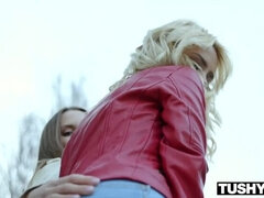 Kont, Kont naar mond, Pijpbeurt, Sperma shot, 1 man 2 vrouwen, Vingeren, Gigantische lul, Rijden