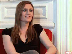 Entrevista y despues Juanita mama y chupa rico.(Video completo en Xvideos Red)