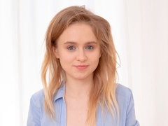 Blondine, Blasen, Fingern, Handjob, Küssen, Orgasmus, Rasiert, Jungendliche (18+)