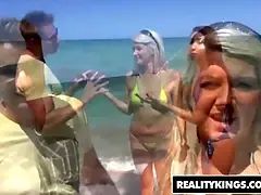 Hd, Madres para coger, Mamá, Realidad, Gritar, Afeitado, Strapon, Tetas