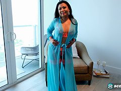 Culo grande, Loco, Filipina, Lencería, Maduro, Tetas naturales, Solo, Juguetes