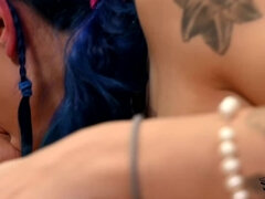 Anal, Bisexuelle, Gorge profonde, Branlette thaïlandaise, Interracial, Embrassement, Monstre, Nénés