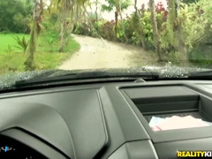 Amateur, Mamada, Coche, Estilo perrito, Tetas naturales, Pov, Coño, Afeitado