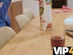 ブロンド, フェラチオ, Hd, メイド, 淫乱熟女, オマンコ, ロシア人, オッパイの