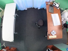 Leie, Grosse titten, Blasen, Betrug, Arzt, Lecken, Krankenschwester, Büro