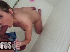 Amateur, Salle de bains, Sucer une bite, Hd, Douche, Fils, Espionne, Nénés