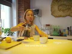 気狂い, カワイイ, Hd, 裸, 乳首, 小柄, ラフ, 一人