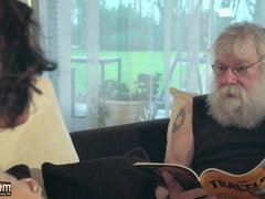 Dormitorio, Mamada, Corridas, Gafas, Pajear, Lamidas, Tetas naturales, Tatuaje