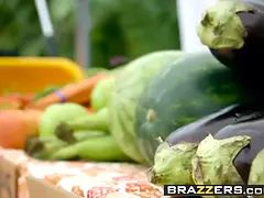 Grosser schwanz, Grosse titten, Blasen, Sperma im mund, Hd, Ehefrau