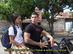 Mamada, Morena, Estilo perrito, Corridas faciales, Latina, Bragas, Falda, Mojado