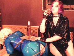 Rubia, Amarrada, Látex, Lesbiana, Latex