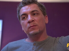 Lieveling, Grote mammen, Blond, 1 man 2 vrouwen, Zoenen, Likken, Doordringend, Sokken