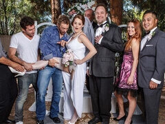 Grosser arsch, Grosse titten, Blasen, Vollbusig, Hundestellung, Doppelpenetration, Gruppensex, Milf