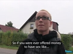 Amateur, Culo, Rubia, Mamada, Estilo perrito, Al aire libre, Pov, Público