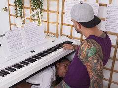 Grosse bite, Gros seins, Queue, Noir ébène, Européenne, Petite amie, Lunettes, Cheveux courts