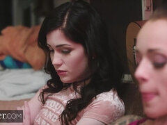 Брюнетки, Фетиш, Пальцем, Хд, Лесбиянка, Лизание, Крошечные, Киски