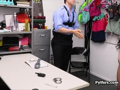 Enthousiasteling, Pijpbeurt, Rondborstig, Hardcore, Hd, Ondergoed, Kantoor, Strippen