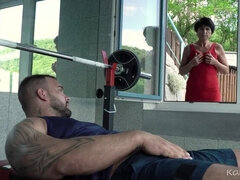 Morena, Corridas faciales, Gimnasio, Hd, Tacones, Bragas, Afeitado, Cabello corto