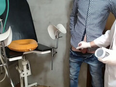 Leie, Arsch, Pummelig, Geile alte tussi, Fetisch, Handschuhe, Natürlichen titten, Schlaffe titten