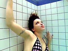 Culo, Culo grande, Mamada, Enorme, Al aire libre, Piscina, Ducha, Adolescente