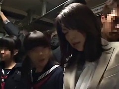 Asiatique, Bus, Peloter, Japonaise, Mature, Mère que j'aimerais baiser, Maman, Orgasme