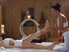 Tussi, Schönheit, Grosse titten, Braunhaarige, Klassisch, Massage, Öl, Piercing