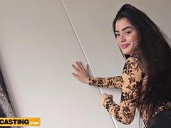 Amateur, Gros cul, Brunette brune, En levrette, Bâillonner, Hard, Hd, Fille latino