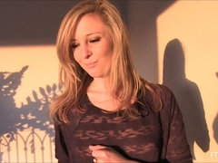 Nahaufnahme, Extrem, Erstes mal, Faustfick, Masturbation, Orgasmus, Öffentlich, Weibliche ejakulation