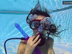 18 años, Europeo, Húngaro, Orgasmo, Adolescente, Tetas, Juguetes, Bajo el agua