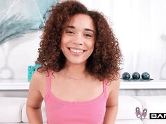 18 летние, Большая жопа, Большой член, Собачьи, Натуральные сиськи, Короткая стрижка, Молоденькие, Сиськи