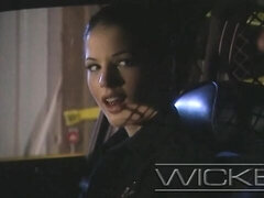 Sucer une bite, En levrette, De plein air, Rasée, Adolescente, Nénés, Uniforme, Rétro ancien