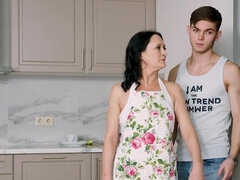 緊縛, デカパイ, フェラチオ, 茶髪の, お婆さん, Hd, オマンコ, ロシア人