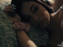 Брюнетки, Глубокая глотка, Доминирование, Латиноамериканки, Лизание, Мастурбация, Киски, Молоденькие