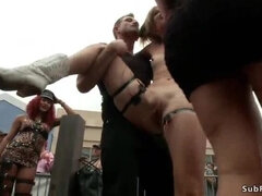 Bizarr, Fesselspiele, Gruppe, Erniedrigung, Schmerz, Öffentlich, Schlampe, Spanner