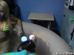 Culo, Bikini, Rubia, Universidad, Pequeña, Perforación, Piscina, Tetas